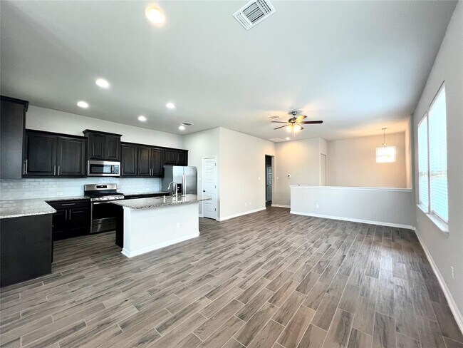 Building Photo - 2101 Dillon Pond Ln