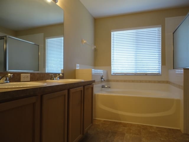 Building Photo - 13006 Fennway Ridge Dr