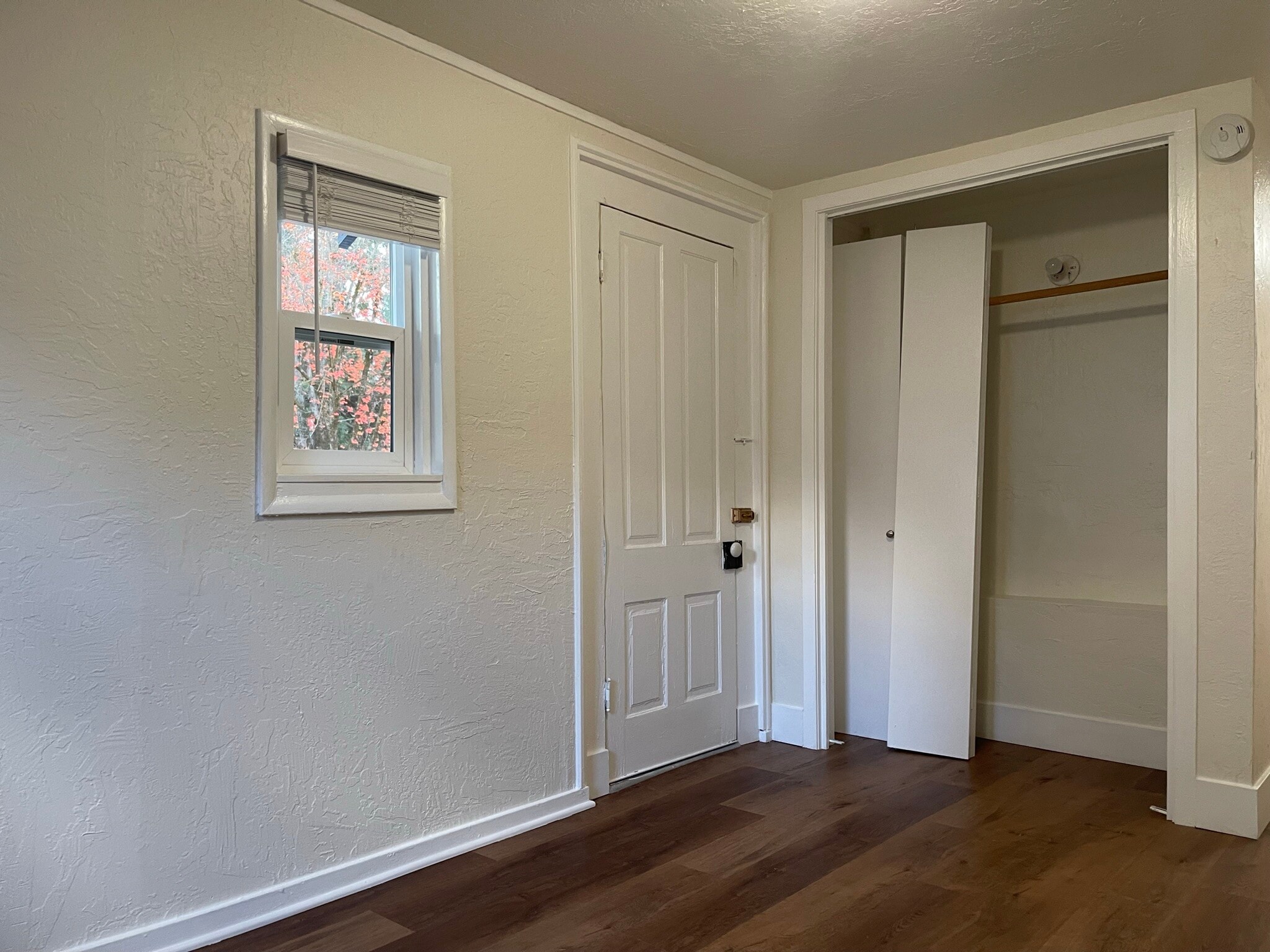 Building Photo - 436 W Main St