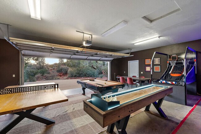 Building Photo - 36 W Dove Wing Dr