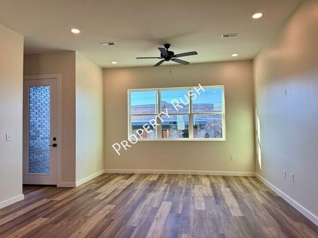 Building Photo - 1857 Zeta Way