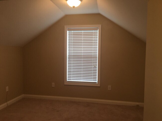 Building Photo - 3020 Blackford Pkwy
