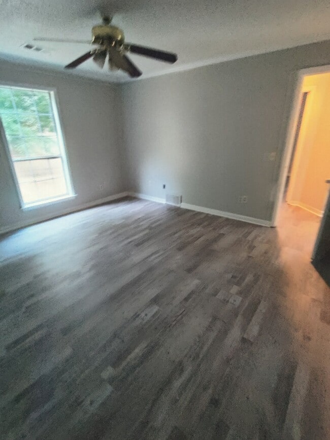 Building Photo - 1013 Co Rd 306