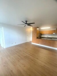Building Photo - Upgraded 2 Bedroom / 1 Bath at the Iolani Regent