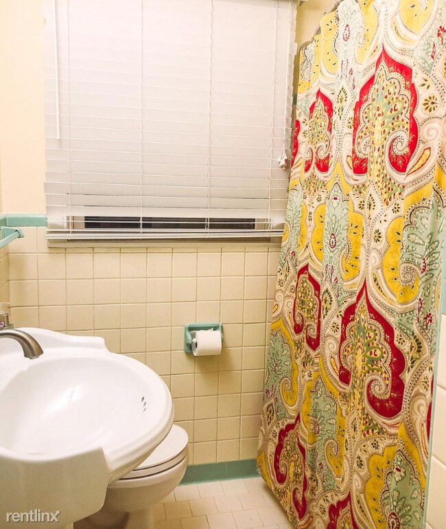 Building Photo - 3 br, 1 bath House - 4805 Merrill Lane