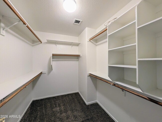 Building Photo - 8639 W Fullam St