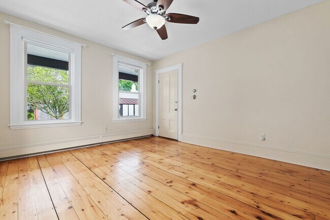 Building Photo - 17 Lothrop St