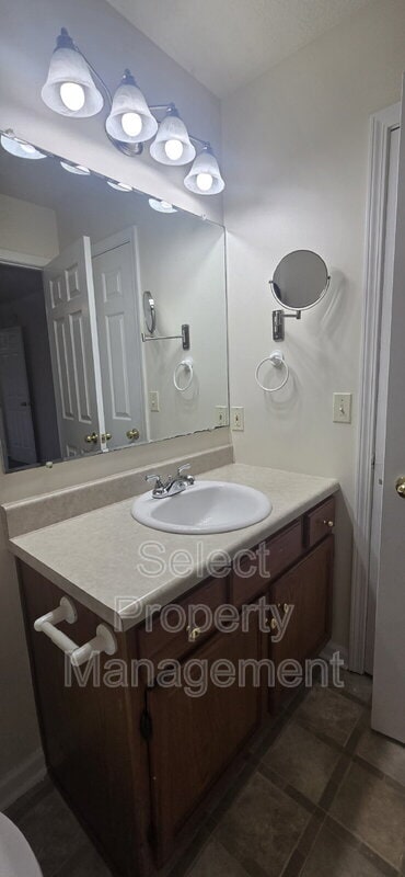 Building Photo - 2515 Grassy Creek Run
