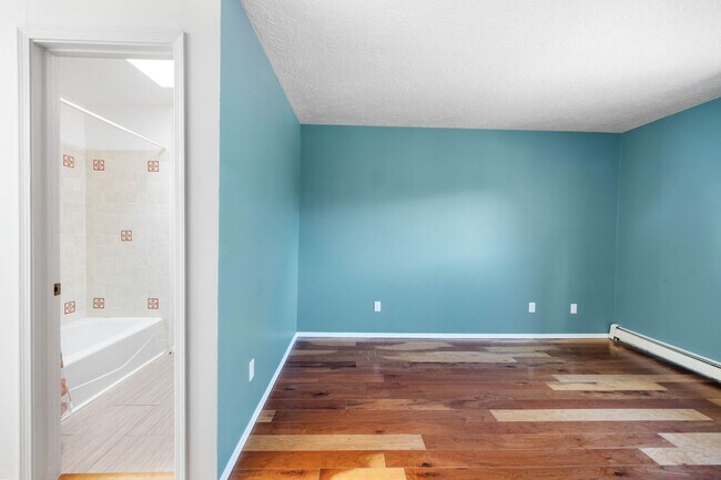 Building Photo - NEW MOVE-IN SPECIAL! Vibrant Home Off Rode...
