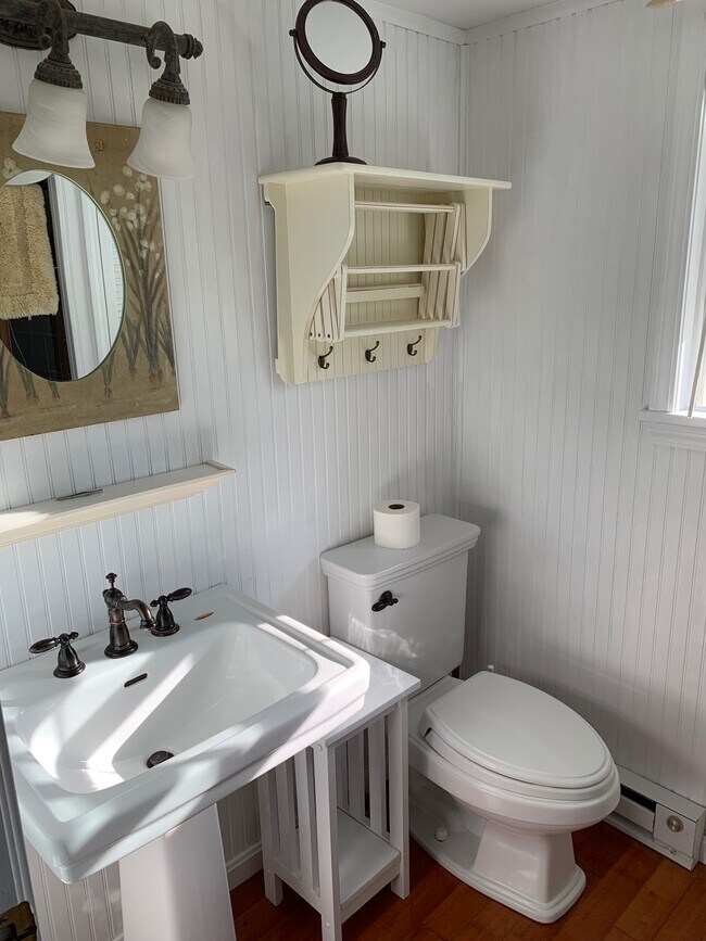 Building Photo - 3207 Carpenter Rd