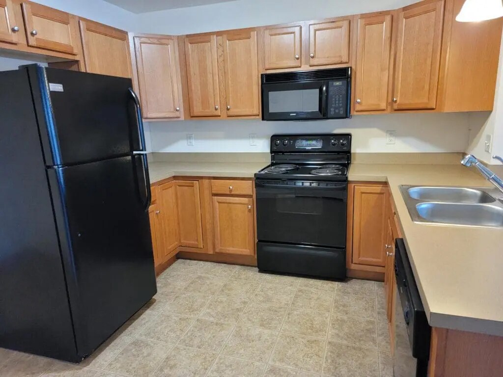 Building Photo - 701 Winding Ln