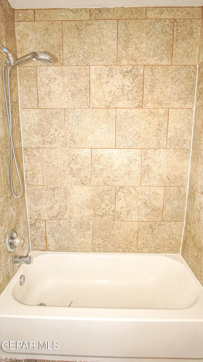 Building Photo - 7481 Umbria Dr