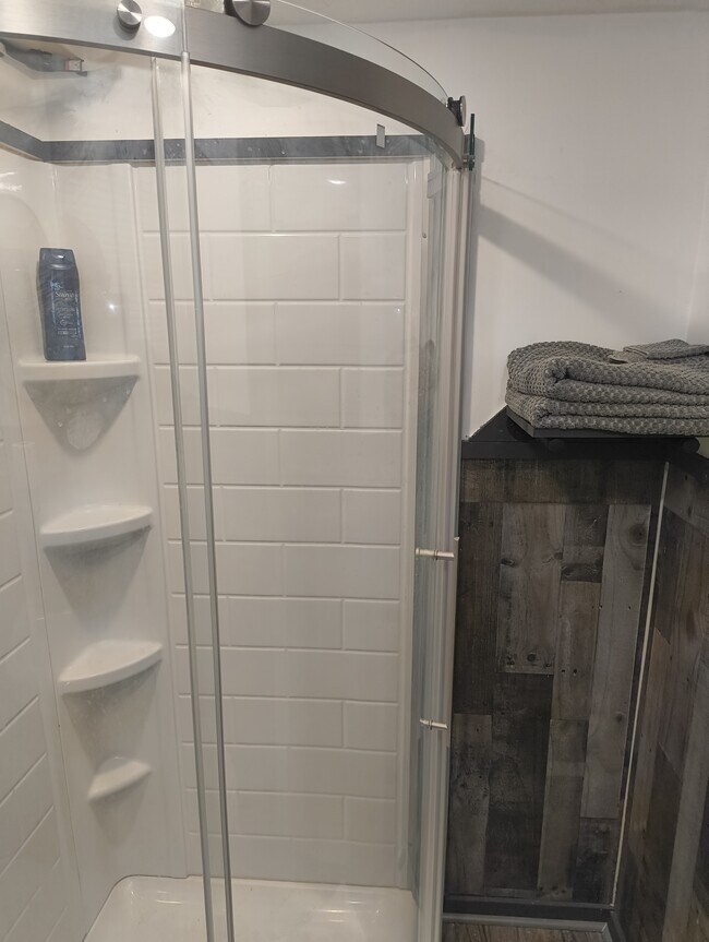 Building Photo - RSSR APARTMENTS