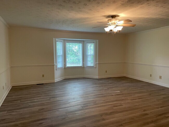 Building Photo - 1701 Pennyroyal Rd