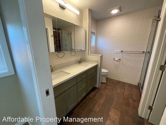 Building Photo - 4 br, 3 bath House - 2820 Donizetti Court