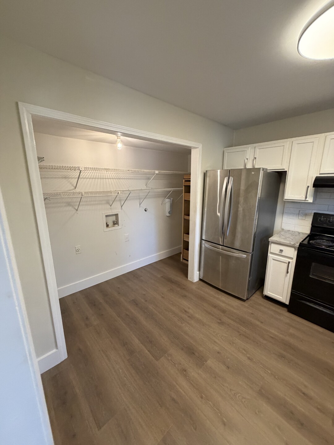 Building Photo - 3155 Cape Cir