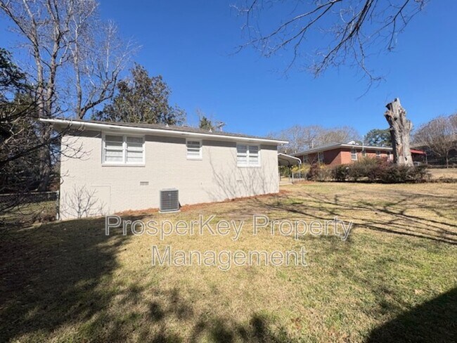 Building Photo - 830 Turner Rd