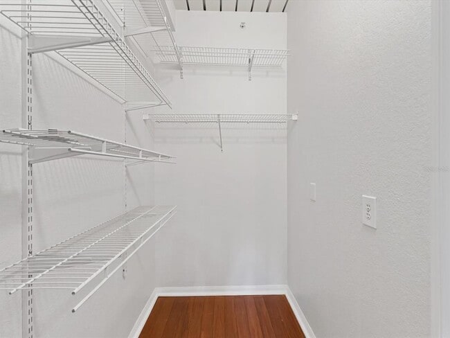 Building Photo - 200 4th Ave S