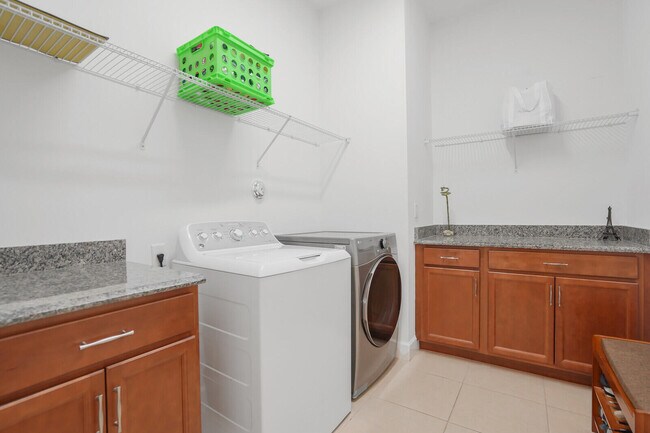 Building Photo - 16074 Whippoorwill Cir