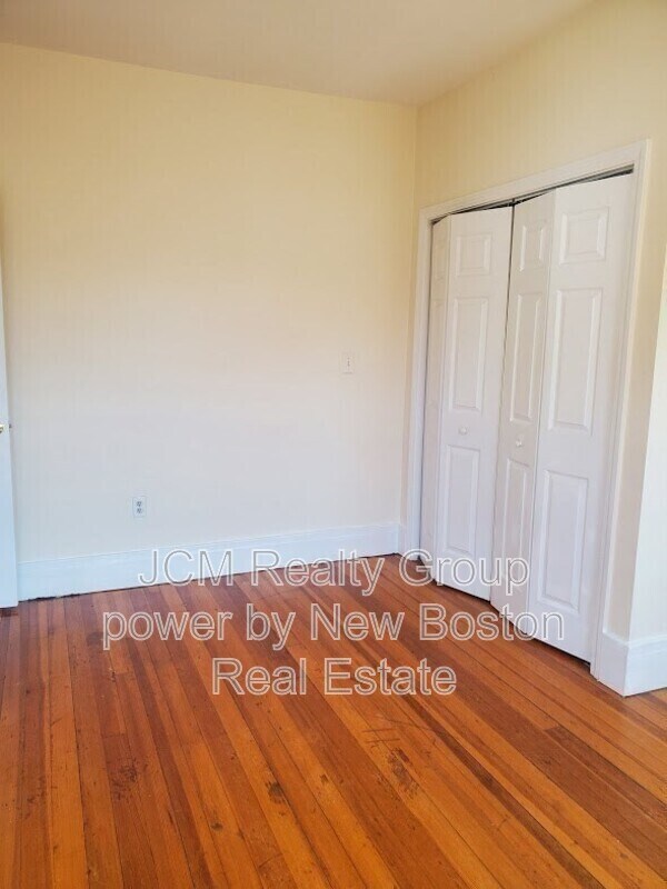 Building Photo - 12 Gayland St