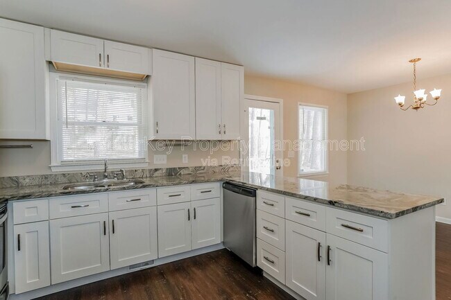 Building Photo - 3002 Appling Way