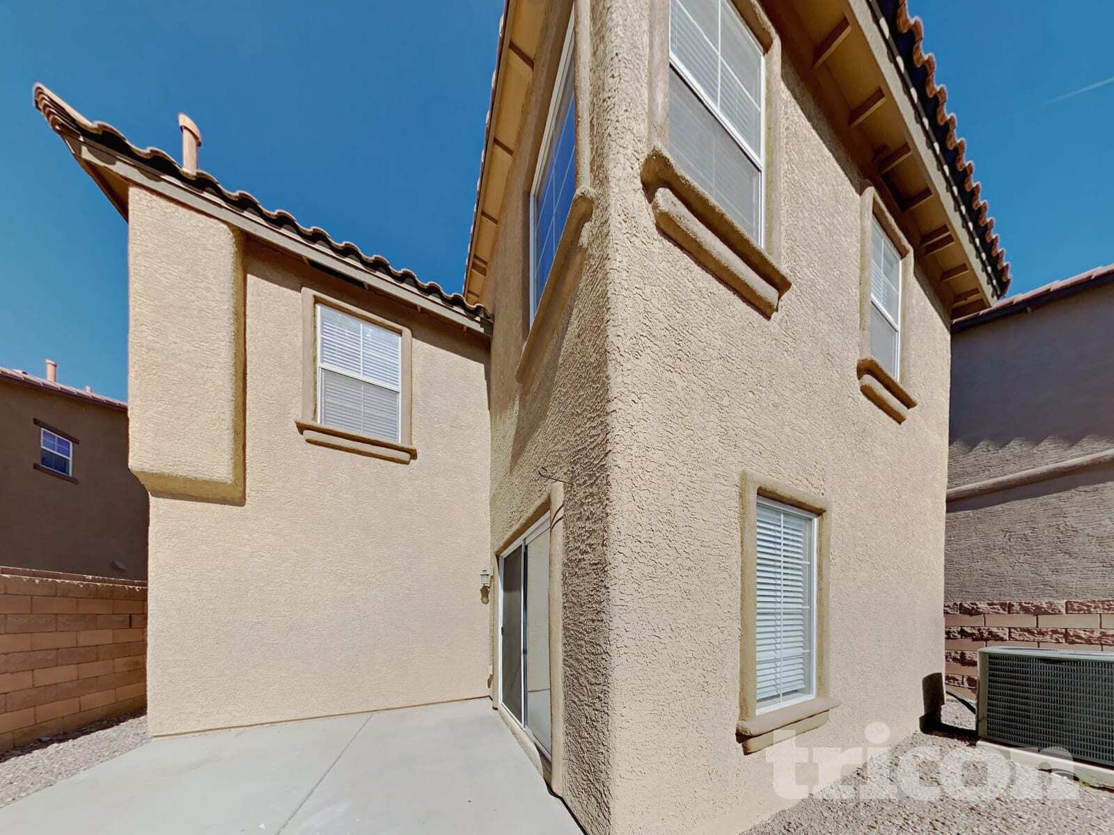 Building Photo - 1092 Country Coach Dr