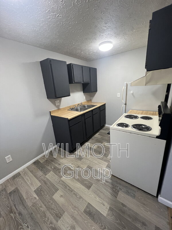 Building Photo - 1818 Michigan St