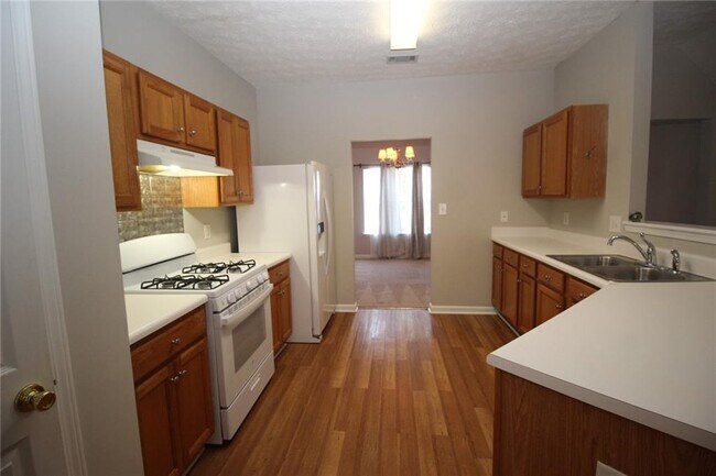 Building Photo - 948 Tree Creek Blvd