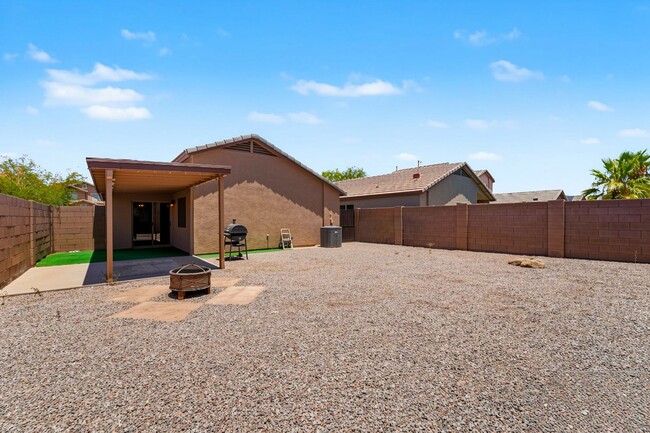 Building Photo - Live in Rancho El Dorado | Spacious 3 Bed Near Golf & Parks