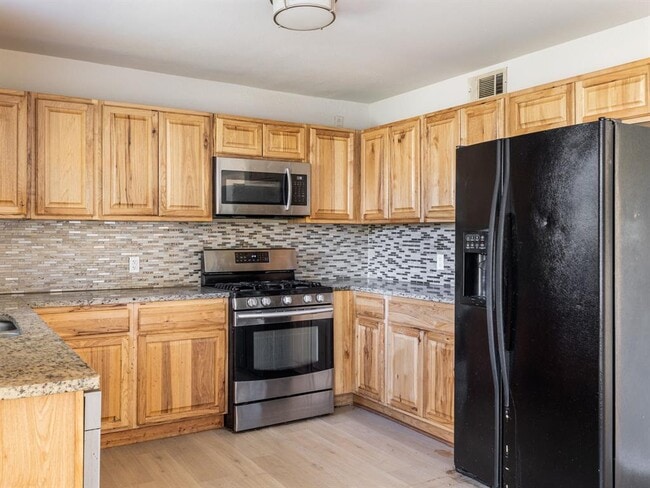 Building Photo - 800 Monterrey Pl