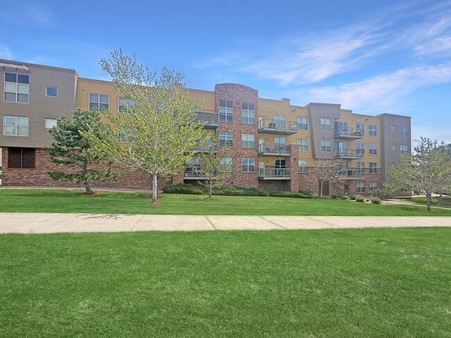 Building Photo - $0 DEPOSIT OPTION. UPDATED 2 BEDROOM CONDO...