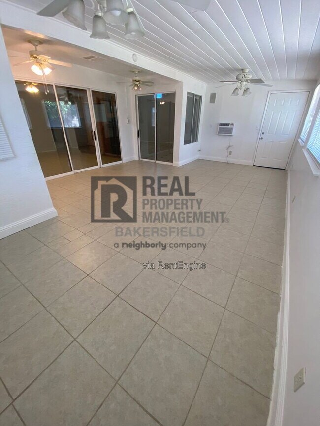 Building Photo - 7708 Okanagan Ct