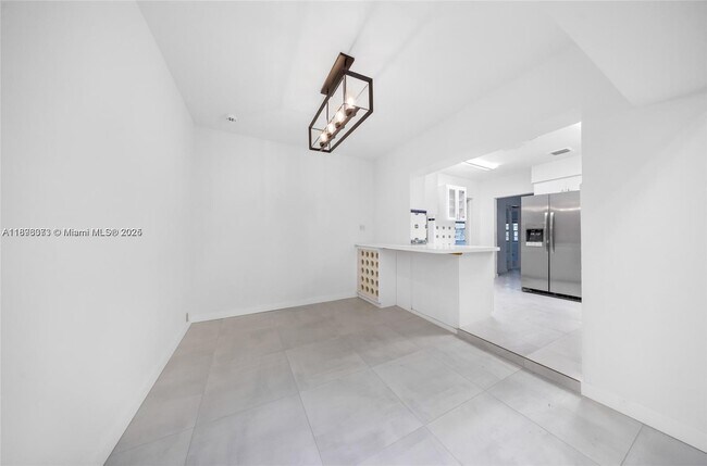 Building Photo - 3600 SW 26th St