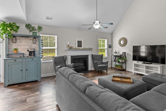 Building Photo - 410 Silverstone Pl