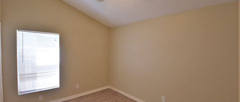 Building Photo - 2216 Kenwick Dr