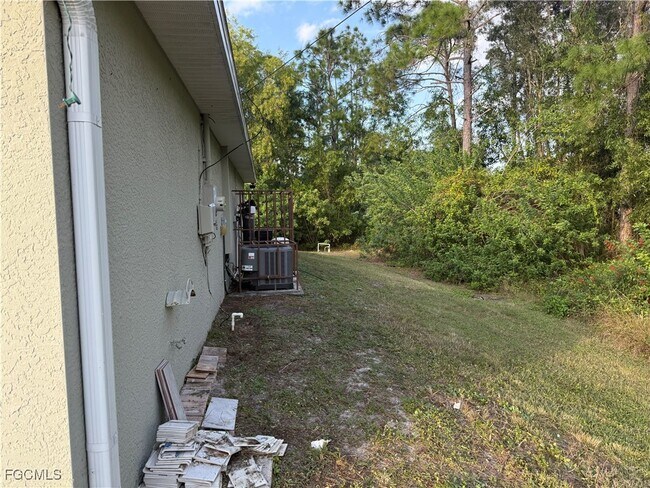 Building Photo - 431 Broadmoor St