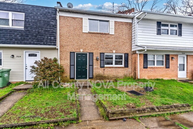 Building Photo - 906 Anvil Rd