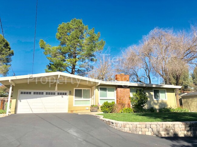 Primary Photo - 3 Bd/2 Ba, 1,098 sf single-family house in...