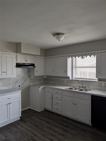 Building Photo - 2009 Ming Dr