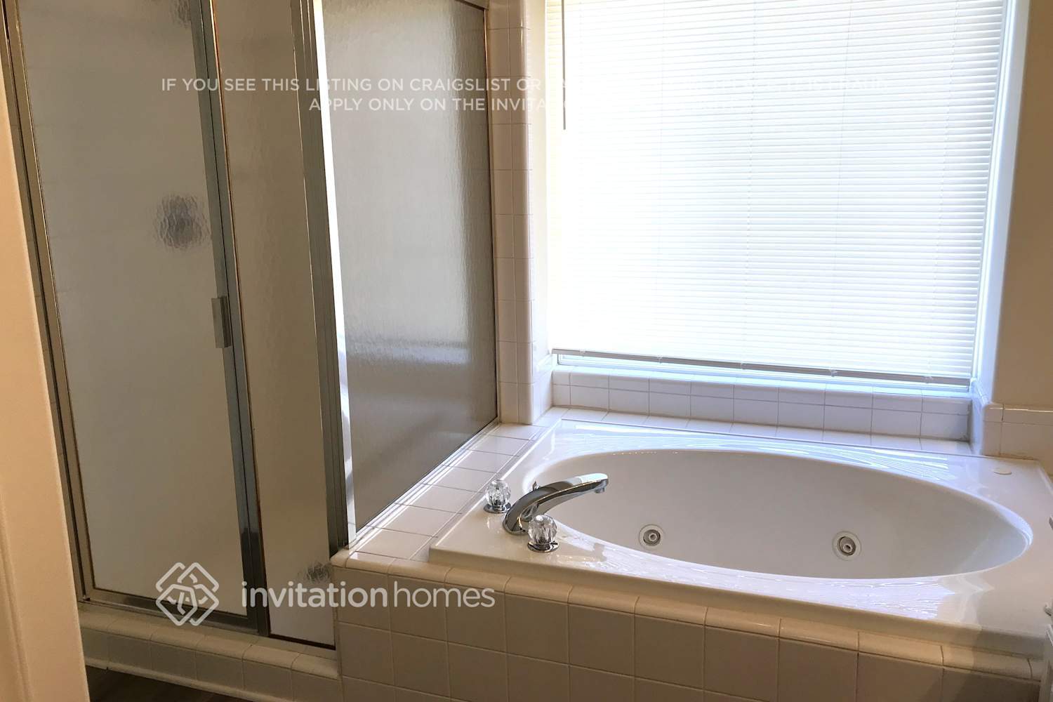 Building Photo - 10400 Neland St