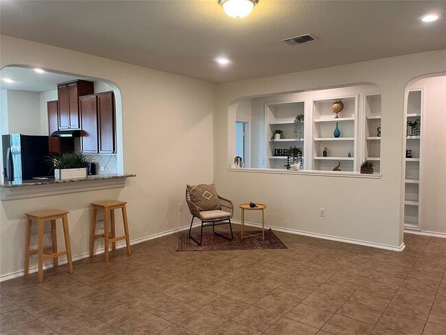 Building Photo - 6617 Moores Ferry Dr