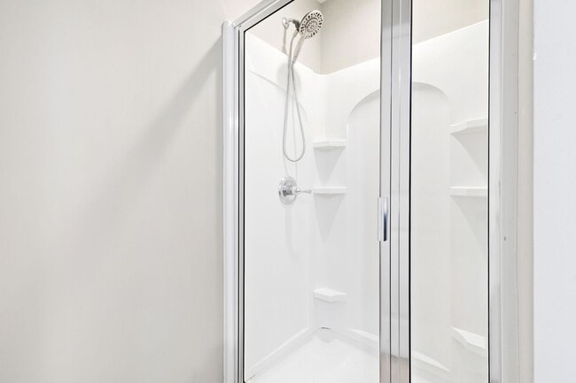 Building Photo - Modern Elegance in Brightleaf: 3-Bedroom Townhouse with Amenities Galore