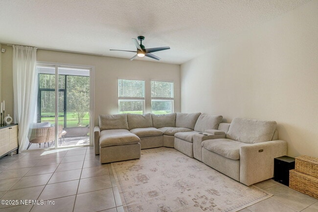 Building Photo - 135 Coastline Wy