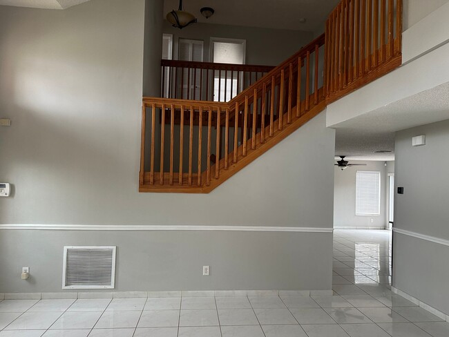 Building Photo - Single Family house in Silver Lakes - Pemb...