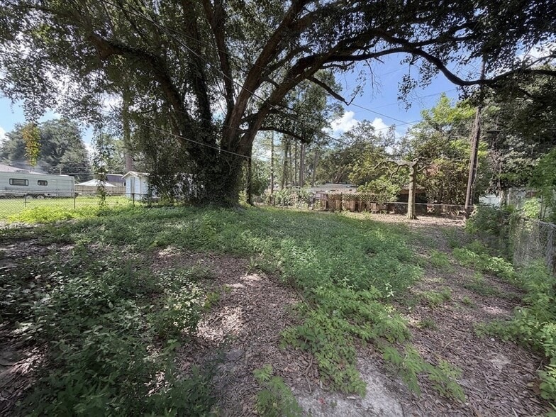 Building Photo - 126 Sherwood Dr