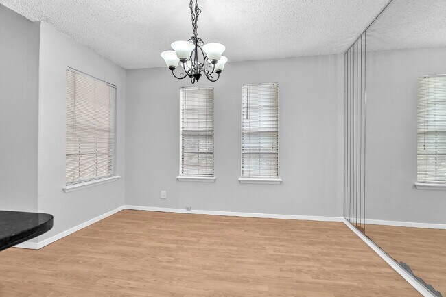 Building Photo - Where Comfort Meets Everyday Luxury!