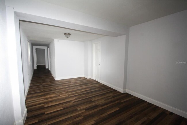 Building Photo - 1039 Woodland Ave