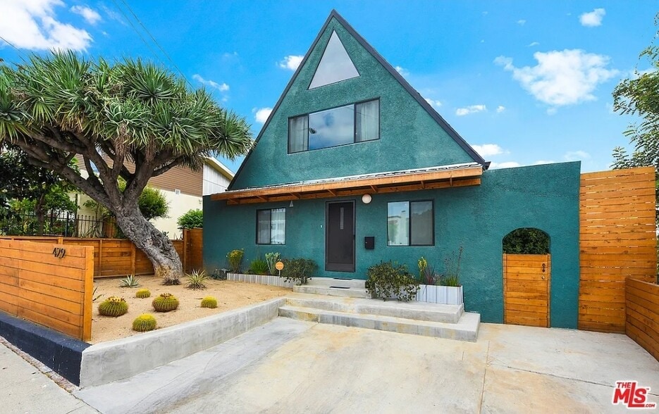 Front of house - 429 N Ave 51