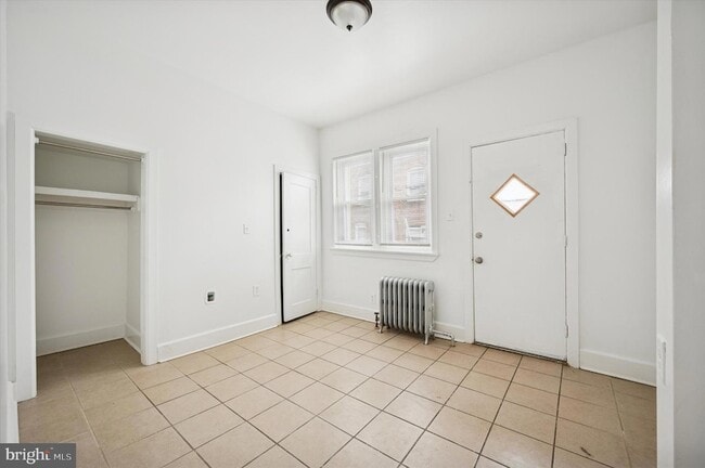 Building Photo - 401 W Fisher Ave