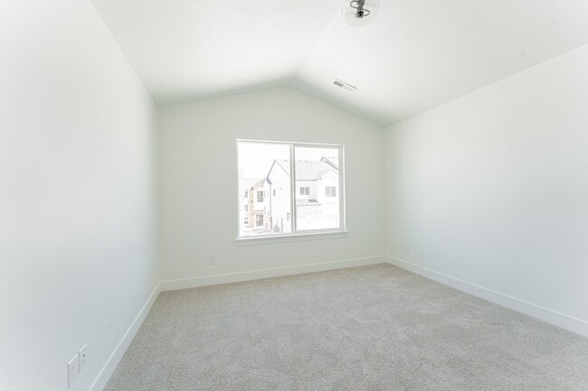 Building Photo - 732 Banner Dr